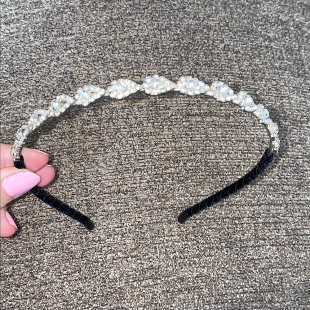 NEW Headband - Picture 2 of 3